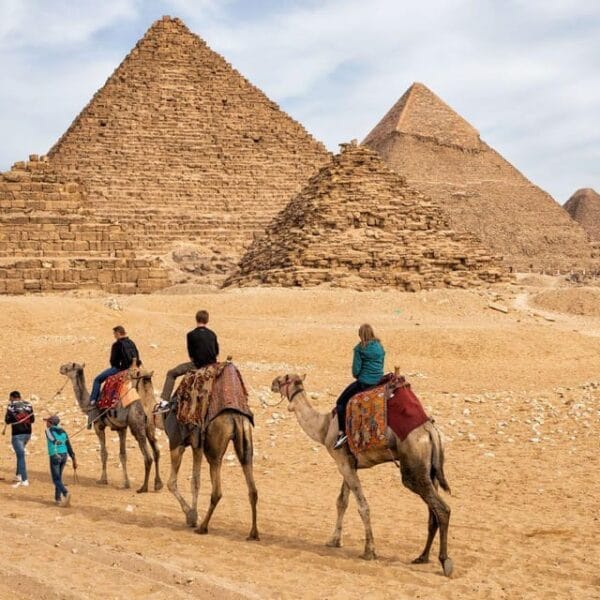 Private Cairo full day Trip By Car (Pyramids-sphinx-Egyptian Museum) from Hurghada