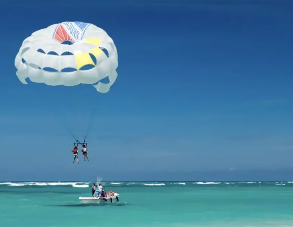 Parasailing in Hurghada